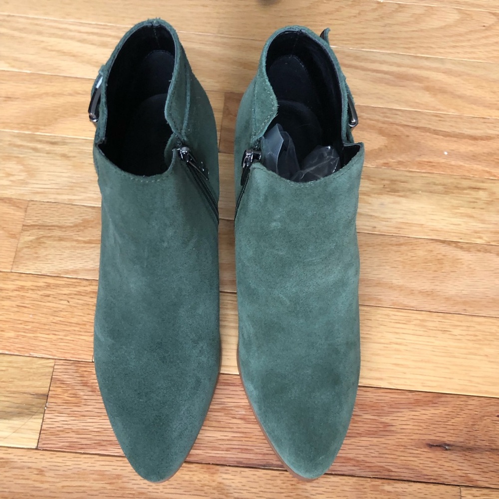 Marc Fisher Suede Green Ankle Boot size 7 - Picture 4 of 9